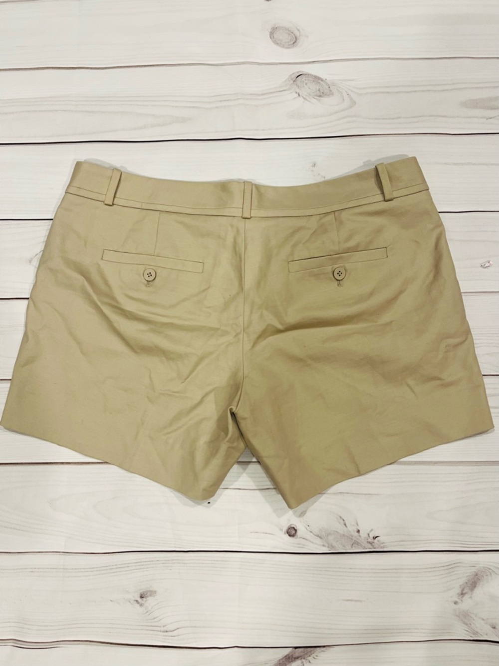 The Limited Khaki Lightweight Bermuda Shorts Sz 12 - Picture 2 of 9